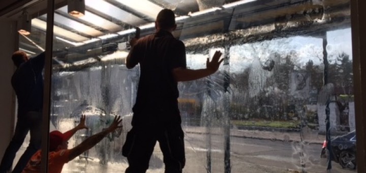 Transparente Schaufensterfolie