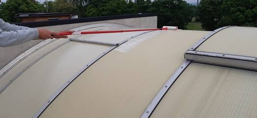 Sonnenschutzlack für Kunststoff und Glasflächen